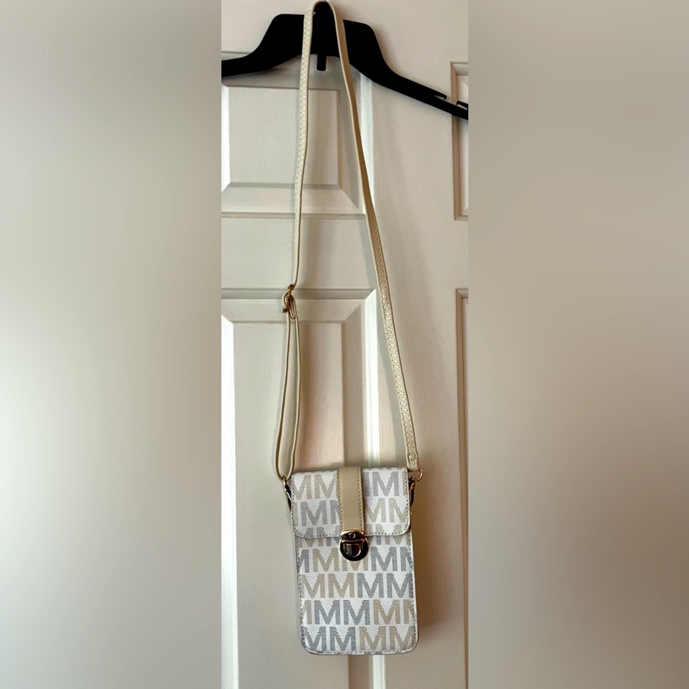 Michael Kors Crossbody Pouch